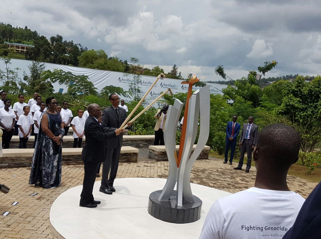 On 7 April 2016, the presidents of Rwanda and Tanzania light the flame of remembrance which will burn for 100 days to commemorate the 1994 genocide against the Tutsi in Rwanda.